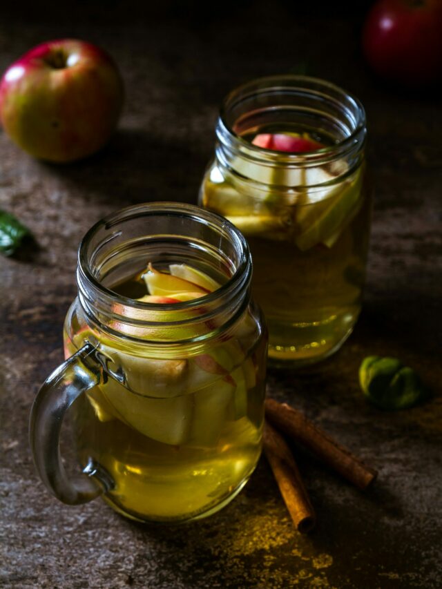 Here's How Many Apples You Need For One Cup Of Juice